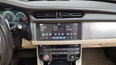 Jaguar XF