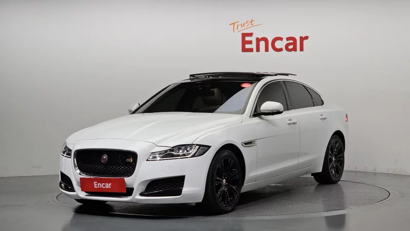 Jaguar XF