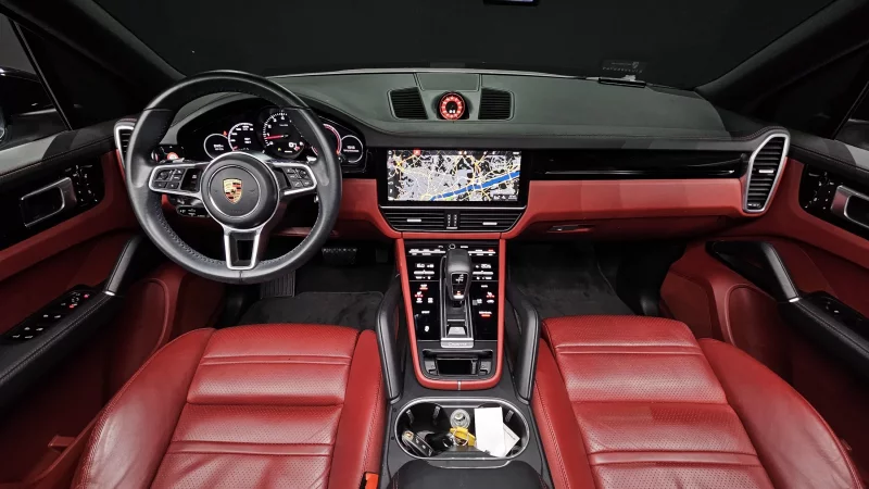 Porsche CAYENNE