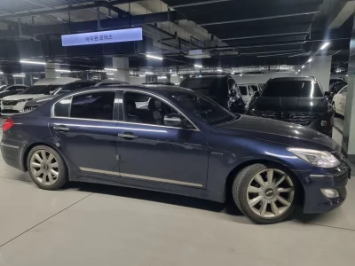 Hyundai Genesis