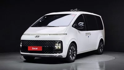 Hyundai Staria