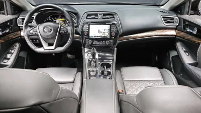 Nissan MAXIMA
