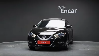 Nissan MAXIMA