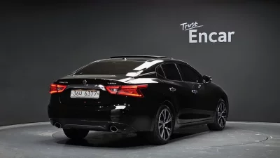 Nissan MAXIMA