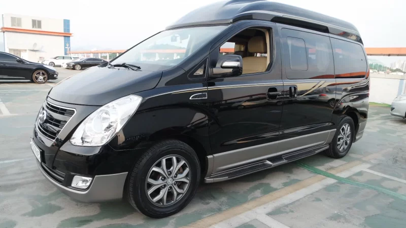 Hyundai Starex