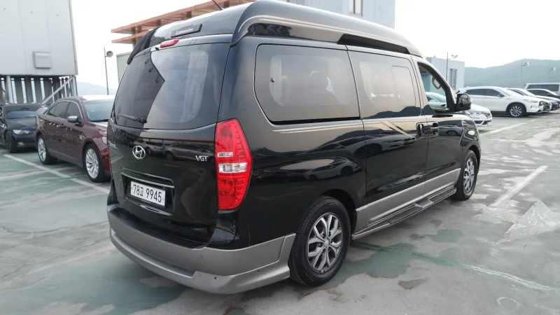 Hyundai Starex