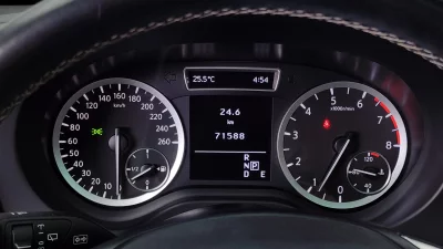 Infiniti Q30
