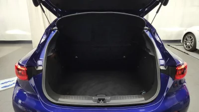 Infiniti Q30