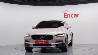 Volvo V90
