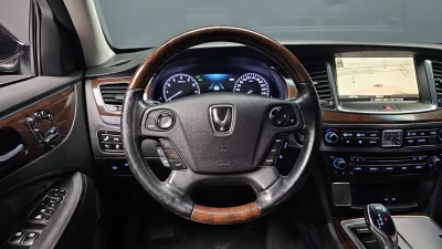 Hyundai Equus