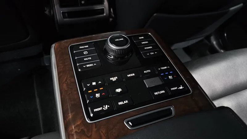 Hyundai Equus