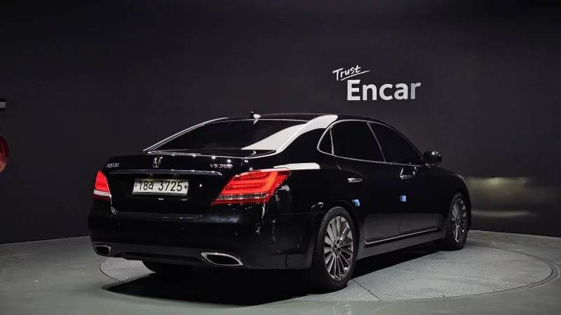 Hyundai Equus