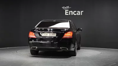 Hyundai Equus