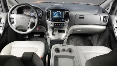 Hyundai Starex