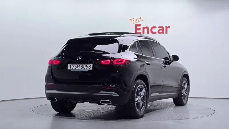 Mercedes-Benz GLA-Class