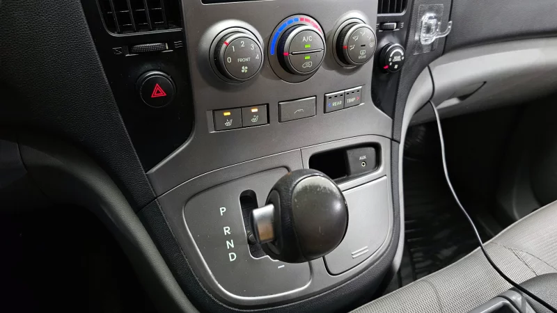 Hyundai Grand Starex