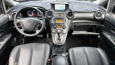 Kia Carens