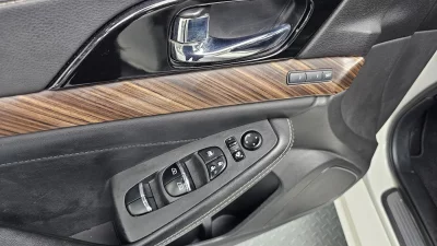 Nissan MAXIMA