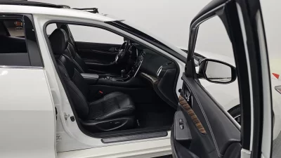Nissan MAXIMA