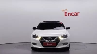 Nissan MAXIMA