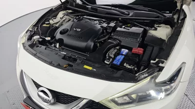 Nissan MAXIMA
