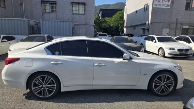 Infiniti Q50