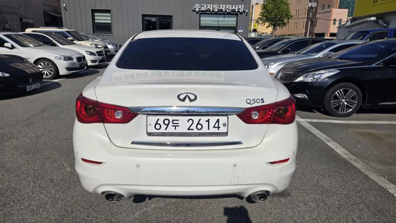 Infiniti Q50