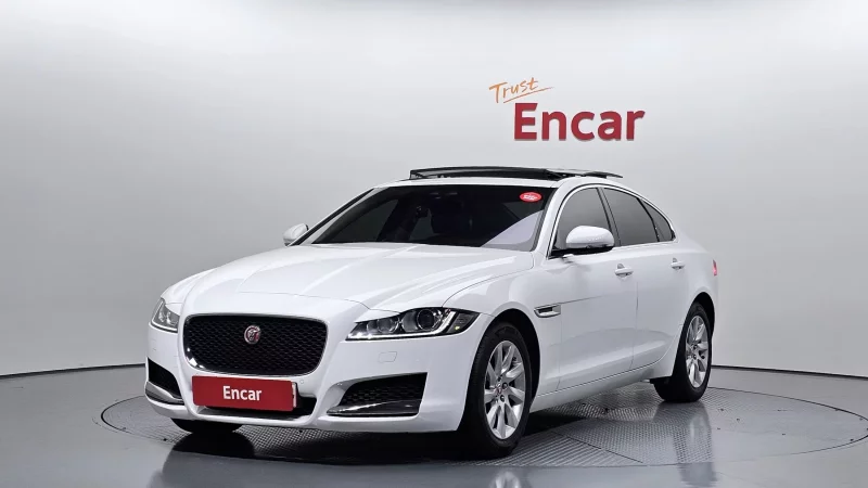 Jaguar XF