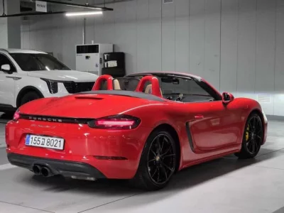 Porsche 718