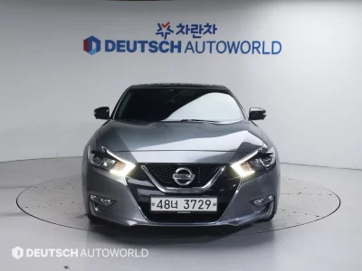 Nissan MAXIMA