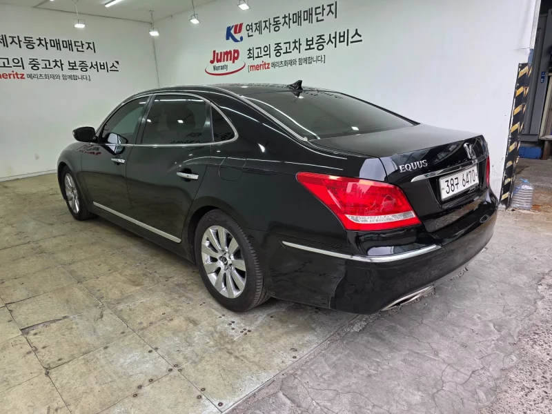 Hyundai Equus