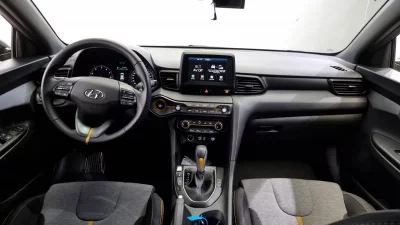 Hyundai Veloster