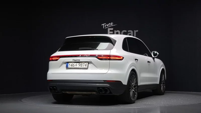 Porsche CAYENNE