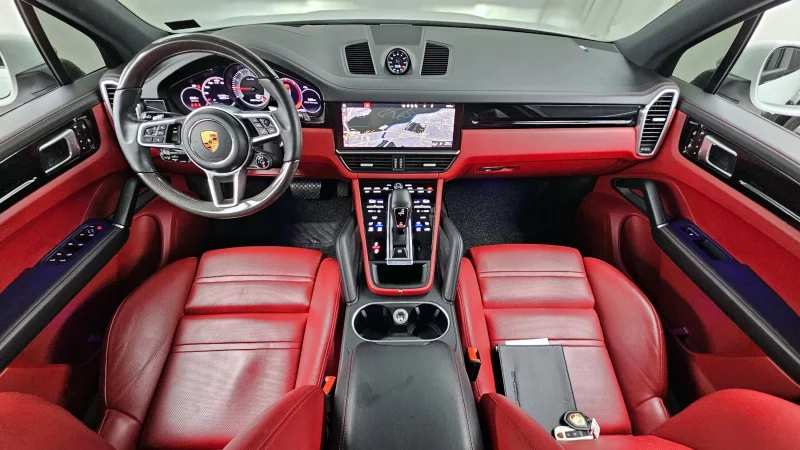 Porsche CAYENNE