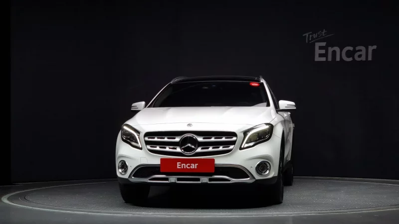 Mercedes-Benz GLA-Class
