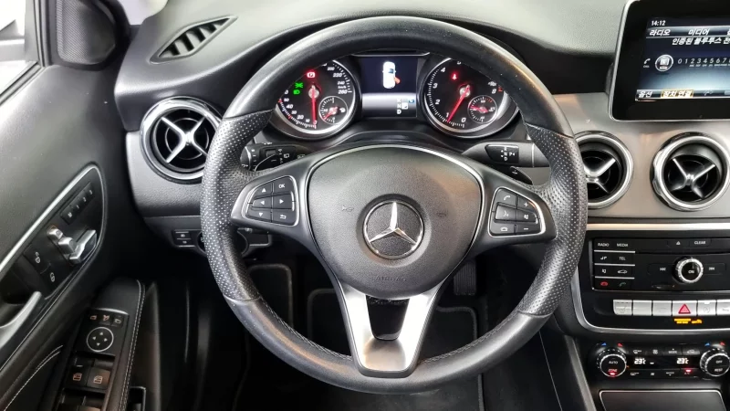 Mercedes-Benz GLA-Class