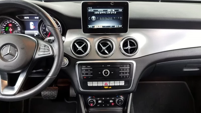 Mercedes-Benz GLA-Class