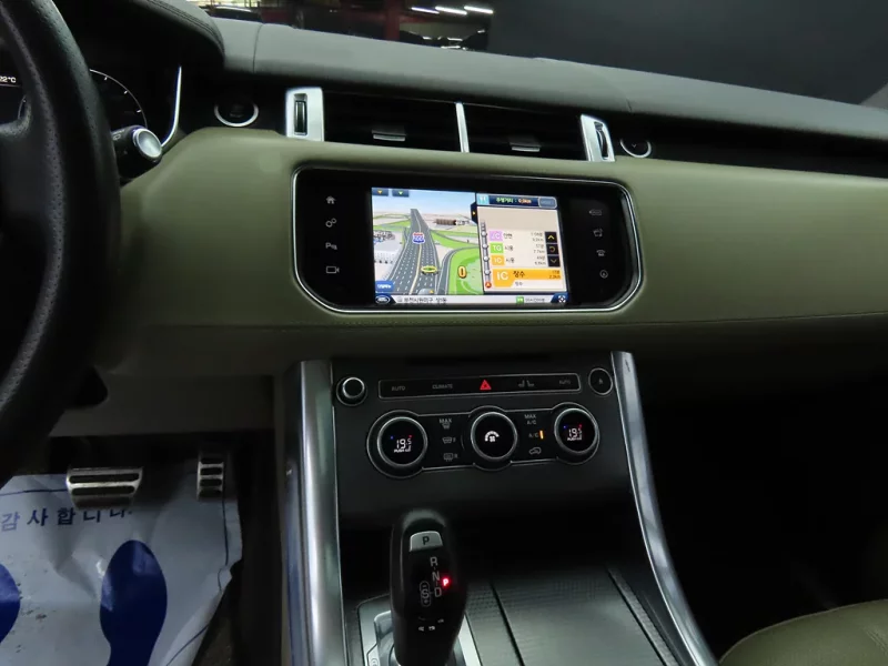 Land Rover RANGE ROVER SPORT