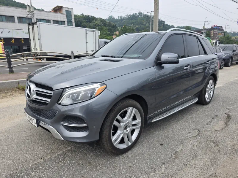 Mercedes-Benz GLE-Class