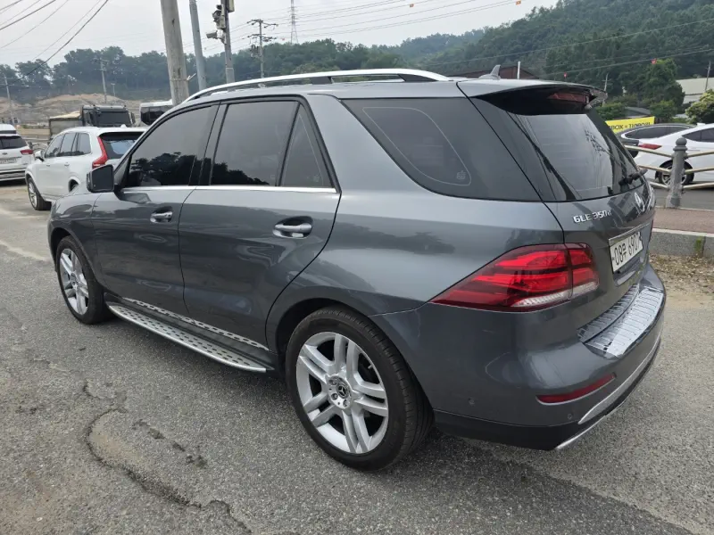 Mercedes-Benz GLE-Class