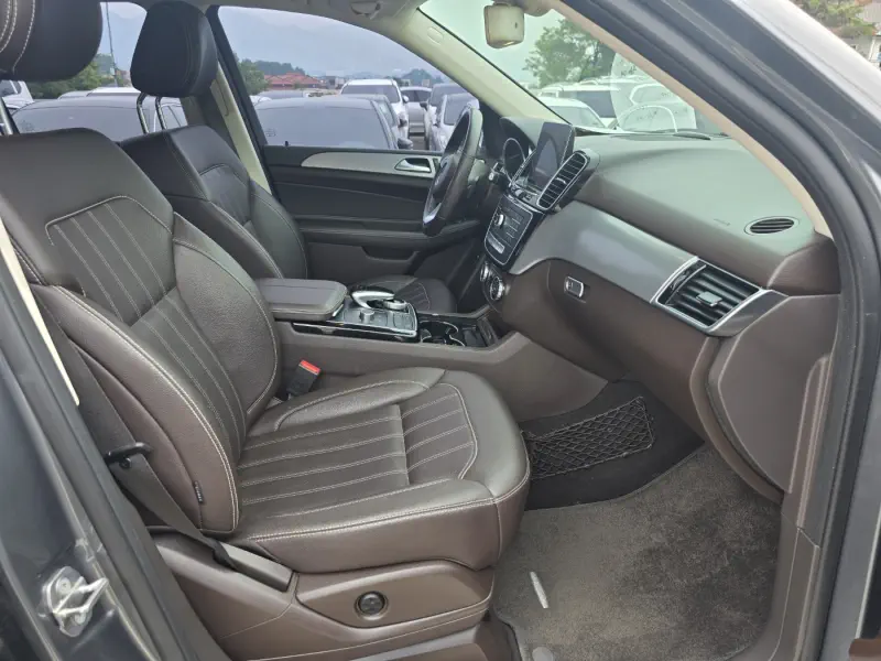 Mercedes-Benz GLE-Class