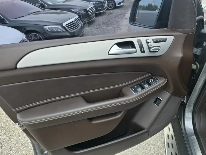 Mercedes-Benz GLE-Class