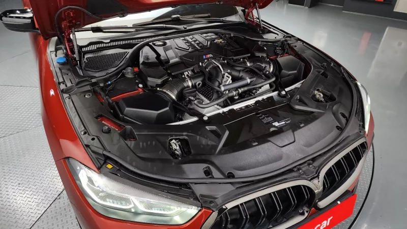BMW M8