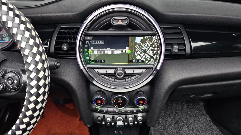 MINI Cooper Convertible