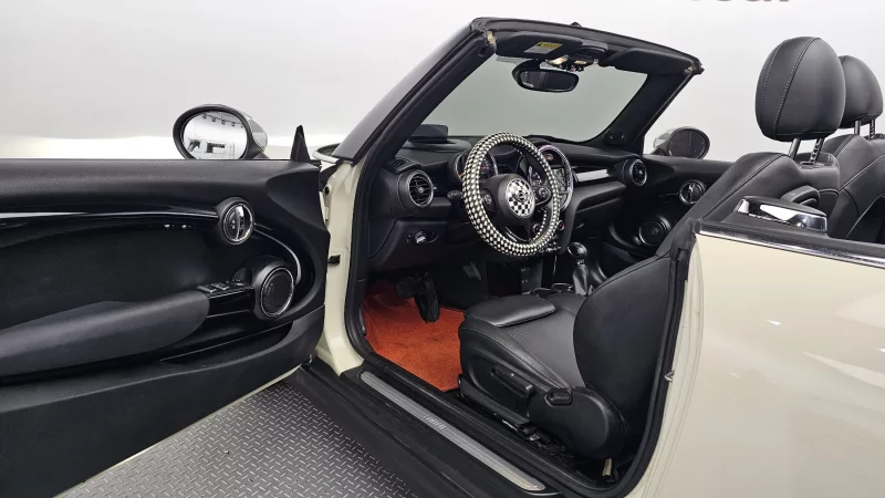 MINI Cooper Convertible