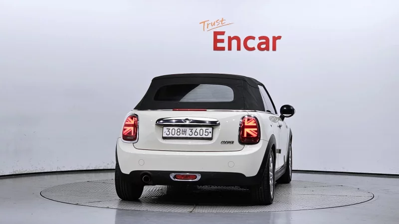 MINI Cooper Convertible