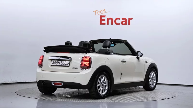 MINI Cooper Convertible
