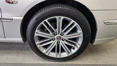Kia OPIRUS