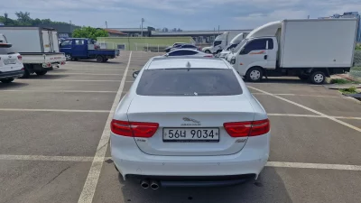 Jaguar XE