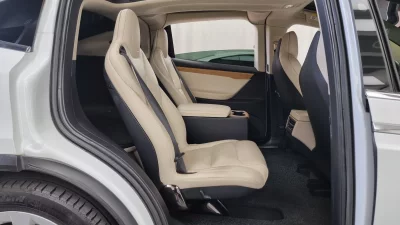 Tesla MODEL X